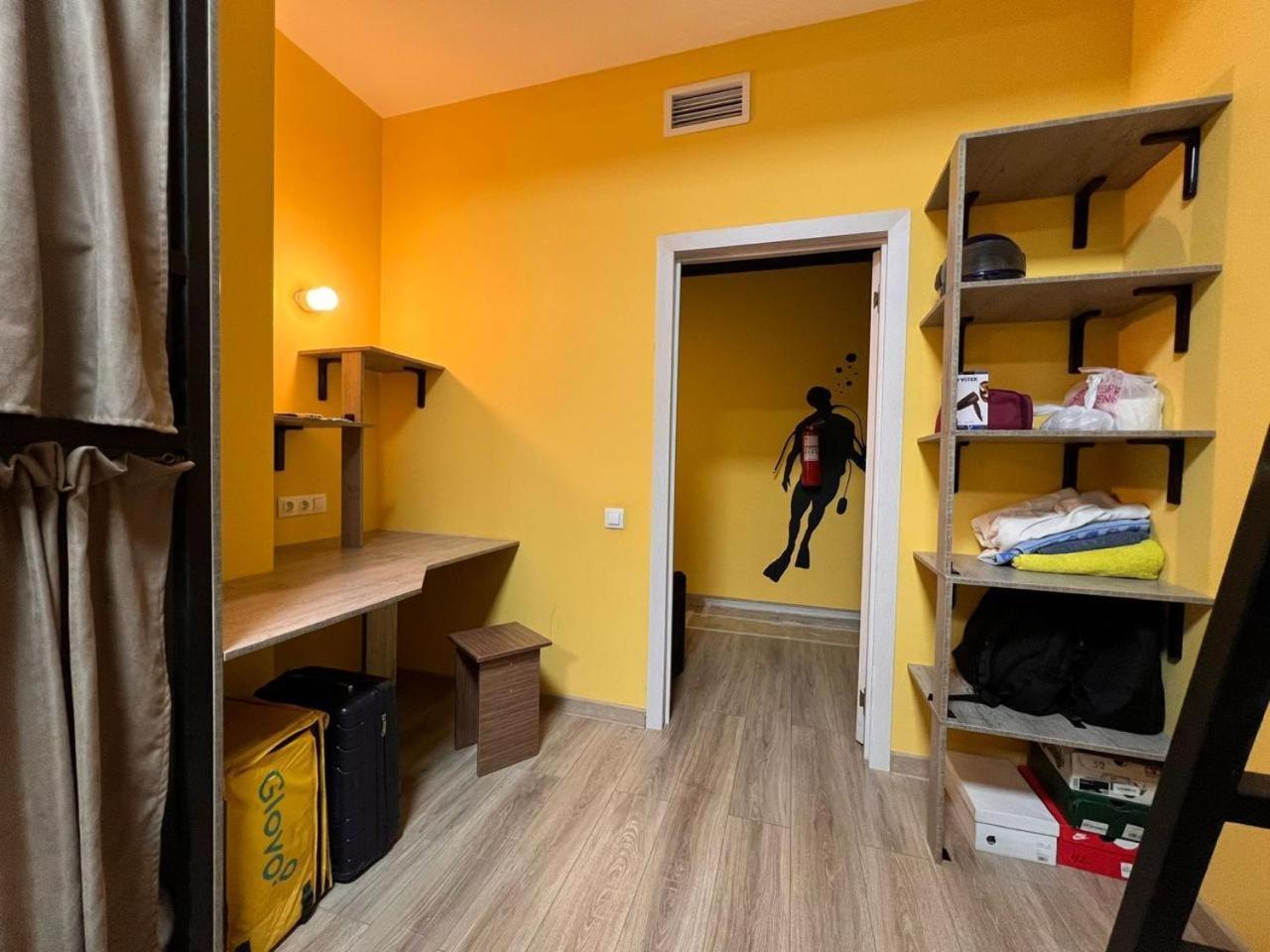 Рой Hostel Алма Ата Екстериор снимка